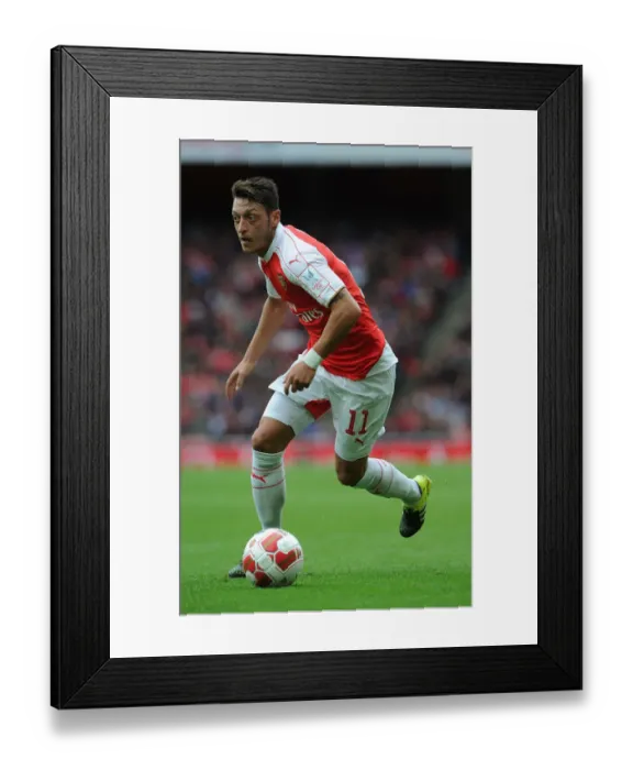 Framed Print : Mesut Ozil in Action: Arsenal vs. VfL Wolfsburg at the Emirates Cup 2015 / 16