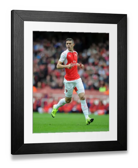 Framed Print : Arsenal's Gabriel in Action: Arsenal vs. VfL Wolfsburg - Emirates Cup 2015