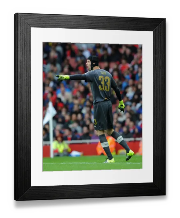 Framed Print : Arsenal's Petr Cech in Action against VfL Wolfsburg at the Emirates Cup 2015 / 16 Framed Print : Arsenal's Petr Cech in Action against VfL Wolfsburg at the Emirates Cup 2015 / 16