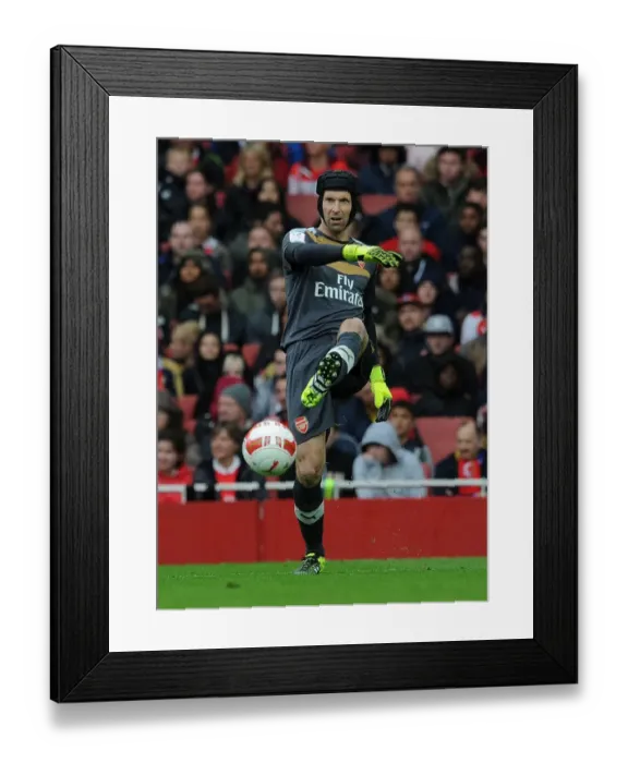 Framed Print : Arsenal's Petr Cech in Action Against VfL Wolfsburg at the Emirates Cup 2015 / 16 Framed Print : Arsenal's Petr Cech in Action Against VfL Wolfsburg at the Emirates Cup 2015 / 16
