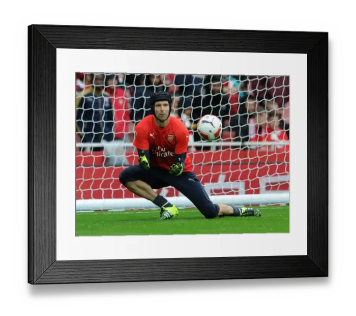 Framed Print : Arsenal's Petr Cech Gears Up for Arsenal v VfL Wolfsburg - Emirates Cup 2015 / 16 Framed Print : Arsenal's Petr Cech Gears Up for Arsenal v VfL Wolfsburg - Emirates Cup 2015 / 16