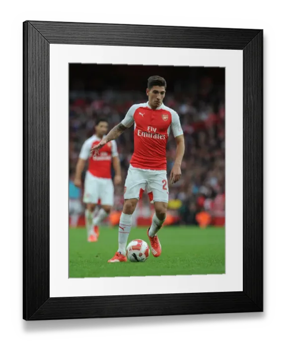 Framed Print : Arsenal's Hector Bellerin in Action at Emirates Cup 2015 / 16 vs VfL Wolfsburg
