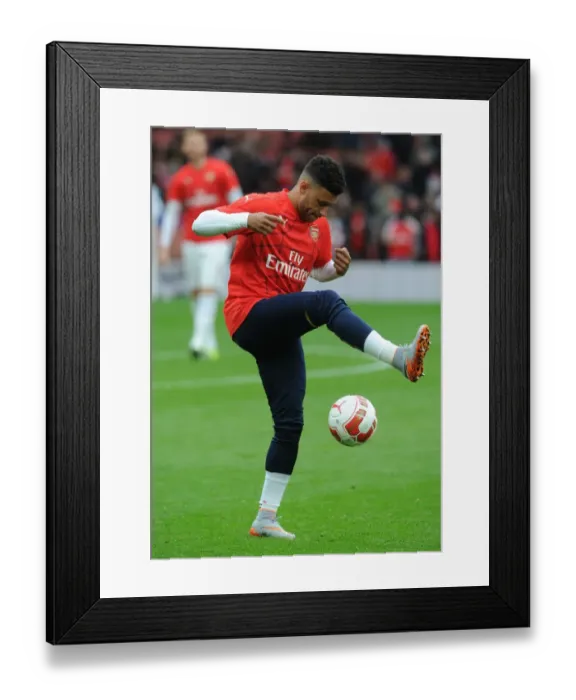 Framed Print : Arsenal's Alex Oxlade-Chamberlain Preparing for Arsenal v VfL Wolfsburg - Emirates Cup 2015 / 16