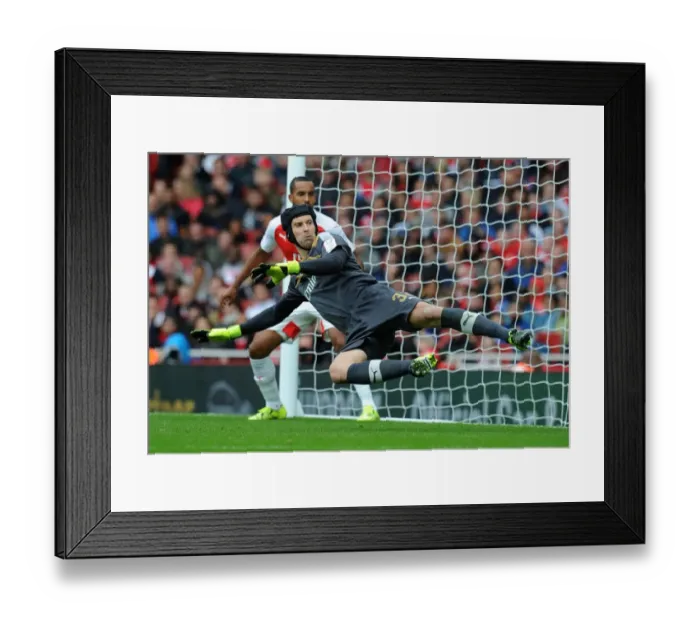 Framed Print : Arsenal's Petr Cech in Action Against VfL Wolfsburg at Emirates Cup 2015 / 16