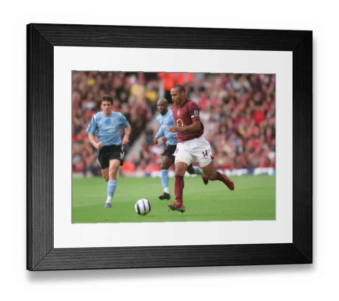 Framed Print : Thierry Henry's Goal: Arsenal 1-0 Manchester City, FA Premier League, Highbury, London, 2005 Framed Print : Thierry Henry's Goal: Arsenal 1-0 Manchester City, FA Premier League, Highbury, London, 2005