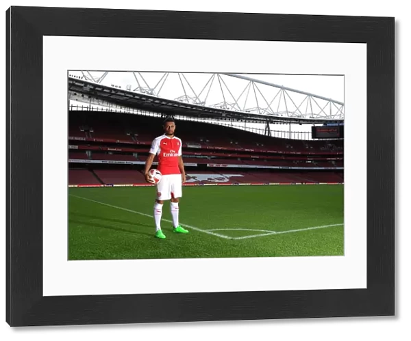 Francis Coquelin (Arsenal). Arsenal 1st Team Photcall and Training Session. Emirates