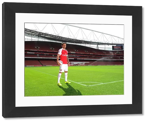 Mathieu Debuchy (Arsenal). Arsenal 1st Team Photcall and Training Session. Emirates