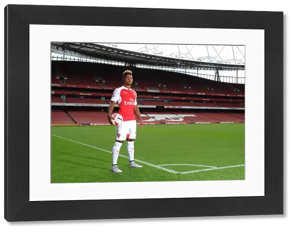 Serge Ganbry (Arsenal). Arsenal 1st Team Photcall and Training Session. Emirates Stadium