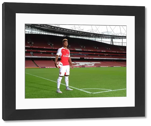 Serge Ganbry (Arsenal). Arsenal 1st Team Photcall and Training Session. Emirates Stadium
