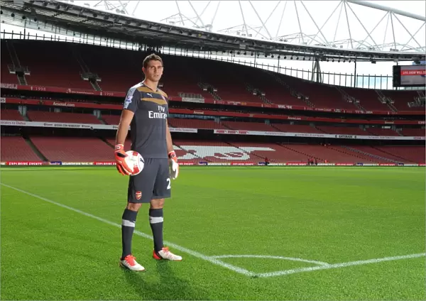 Emi Martinez (Arsenal). Arsenal 1st Team Photcall and Training Session. Emirates Stadium