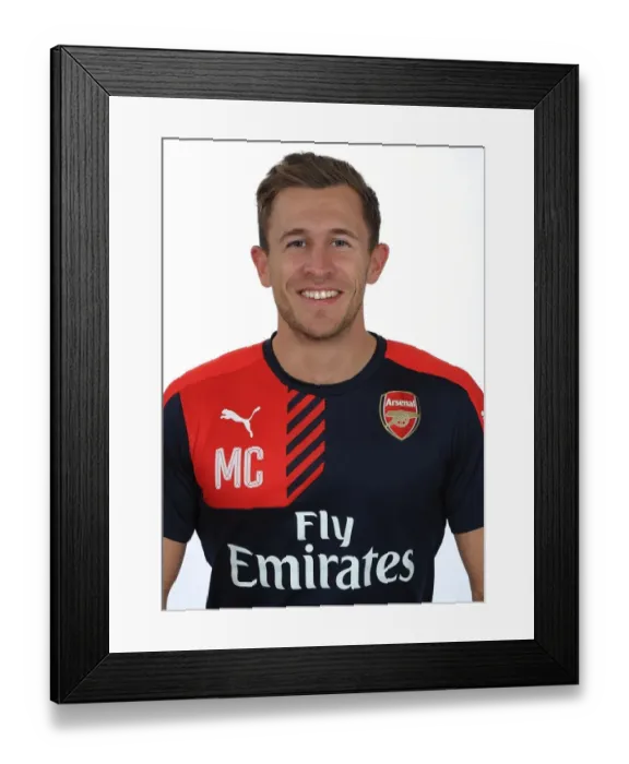 Framed Print : Arsenal First Team 2015-16: Mark Curtis at Team Photocall