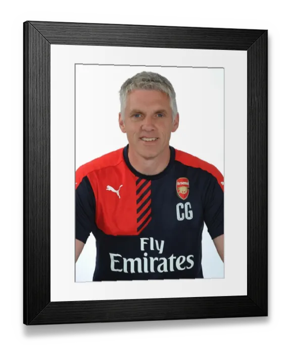 Framed Print : Arsenal First Team 2015-16: Craig Gant at Emirates Stadium Photocall