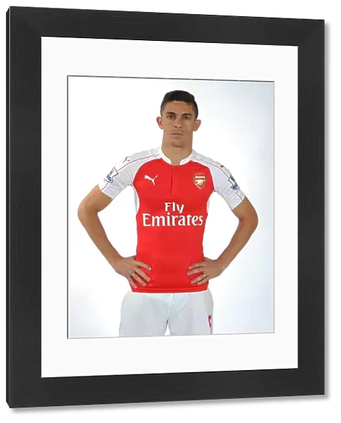 Arsenal First Team 2015-16: Kick-Off with Gabriel