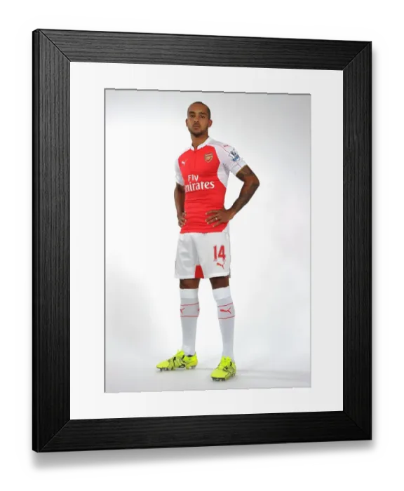 Framed Print : Theo Walcott at Arsenal's 2015-16 First Team Photocall