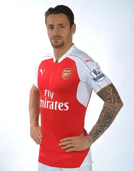 Mathieu Debuchy: Arsenal First Team 2015-16 Photocall