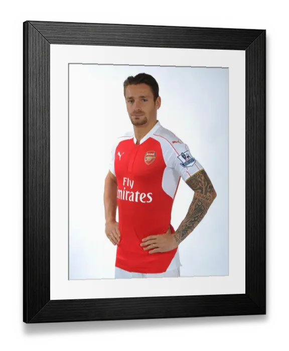 Framed Print : Mathieu Debuchy: Arsenal First Team 2015-16 Photocall