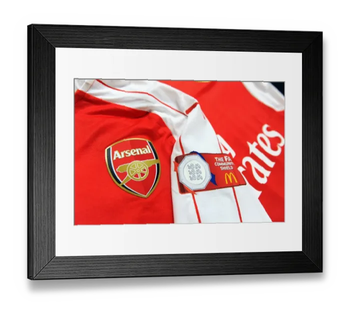 Framed Print : Arsenal Football Club: Gearing Up for Battle in the Community Shield (2015-16) - Chelsea vs. Arsenal Framed Print : Arsenal Football Club: Gearing Up for Battle in the Community Shield (2015-16) - Chelsea vs. Arsenal