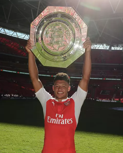 Alex Oxlade-Chamberlain's Thrilling Celebration: Arsenal Secures Community Shield Victory over Chelsea