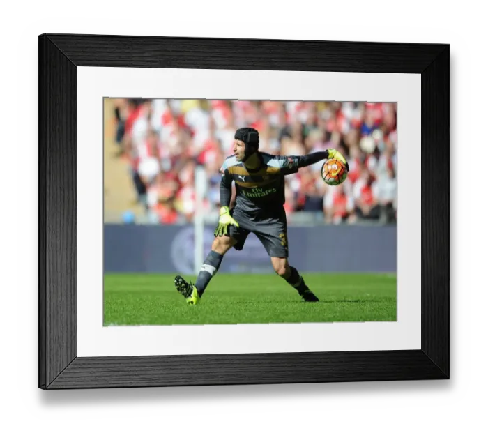 Framed Print : Arsenal's Petr Cech in Action: Arsenal vs. Chelsea - FA Community Shield 2015-16 Framed Print : Arsenal's Petr Cech in Action: Arsenal vs. Chelsea - FA Community Shield 2015-16