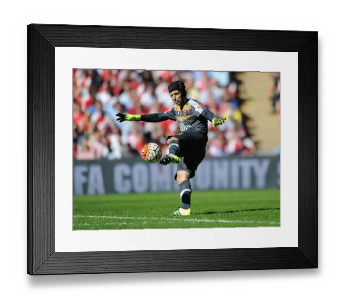Framed Print : Arsenal's Petr Cech in Action at the 2015-16 FA Community Shield: Arsenal vs. Chelsea