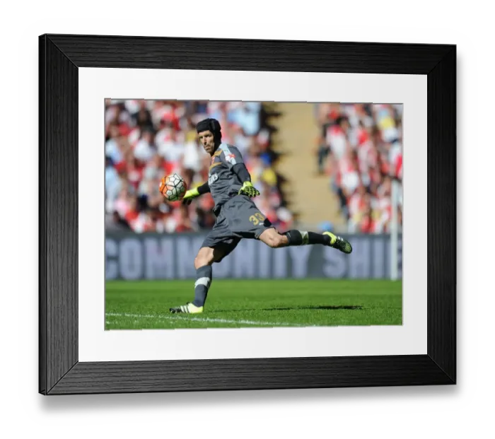 Framed Print : Arsenal's Petr Cech in Action: Arsenal vs. Chelsea - FA Community Shield 2015-16 Framed Print : Arsenal's Petr Cech in Action: Arsenal vs. Chelsea - FA Community Shield 2015-16