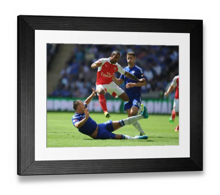 Framed Print : Clash at Wembley: Walcott vs Terry - Arsenal vs Chelsea FA Community Shield Showdown, 2015