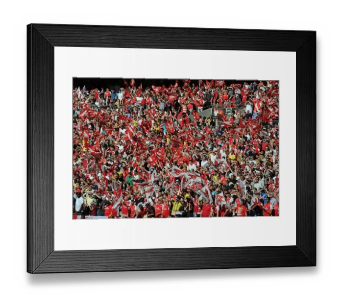 Framed Print : Arsenal Celebrates FA Community Shield Win over Chelsea (2015)