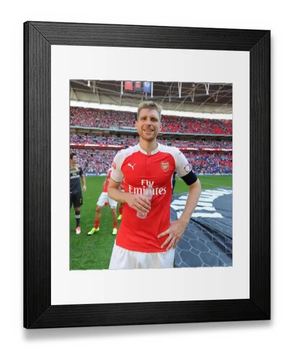 Framed Print : Per Mertesacker of Arsenal at the 2015-16 Community Shield: Chelsea vs Arsenal Framed Print : Per Mertesacker of Arsenal at the 2015-16 Community Shield: Chelsea vs Arsenal