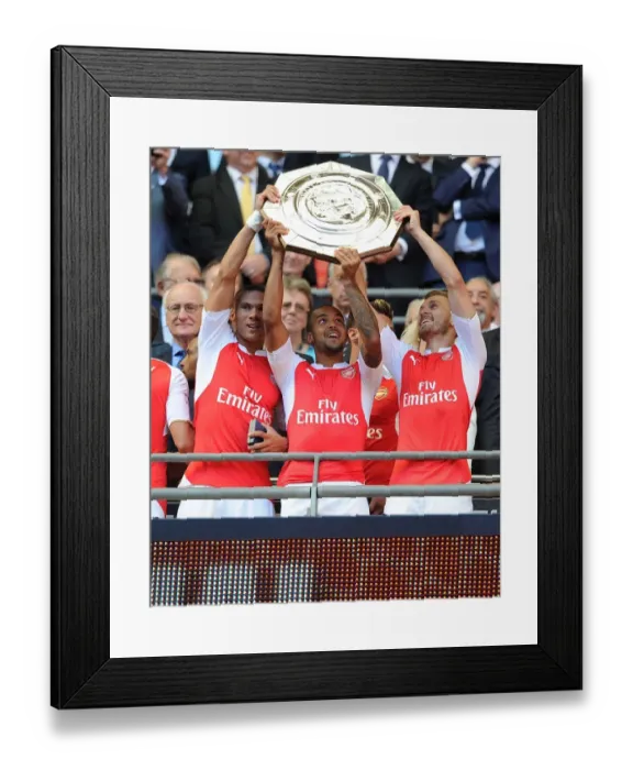 Framed Print : Arsenal Celebrates FA Community Shield Win over Chelsea (2015)