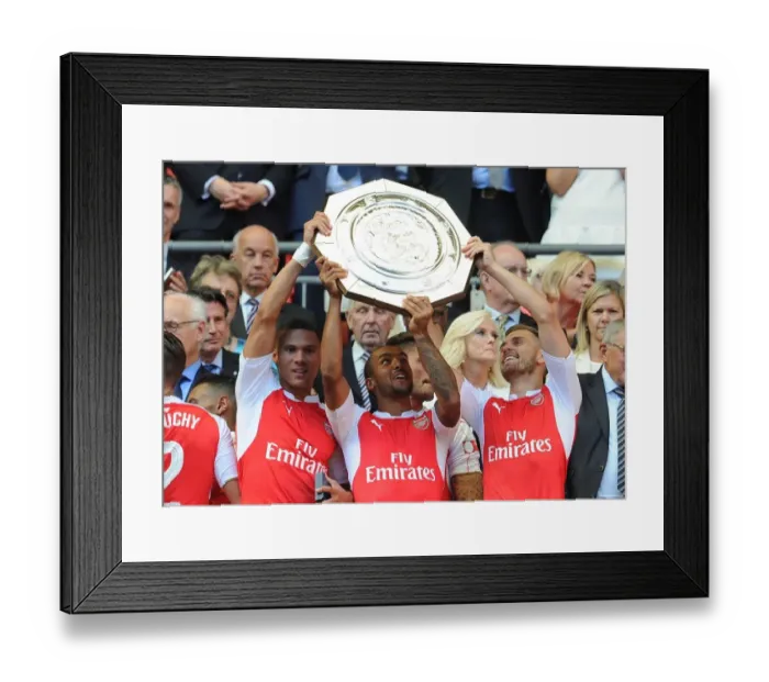 Framed Print : Arsenal Triumph in Community Shield: Gibbs, Walcott, Ramsey Lift the Trophy against Chelsea (2015-16) Framed Print : Arsenal Triumph in Community Shield: Gibbs, Walcott, Ramsey Lift the Trophy against Chelsea (2015-16)