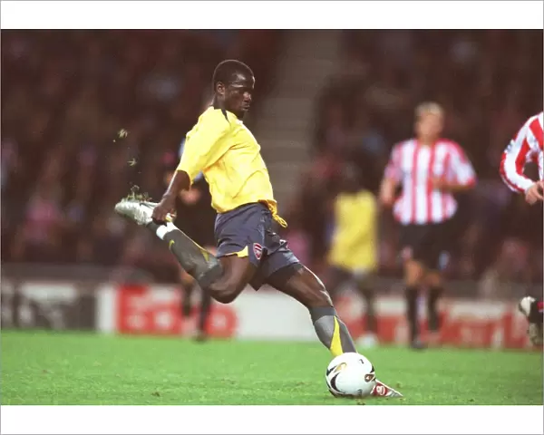 Emmanuel Eboue scores Arsenals 1st goal. Sunderland 0: 3 Arsenal