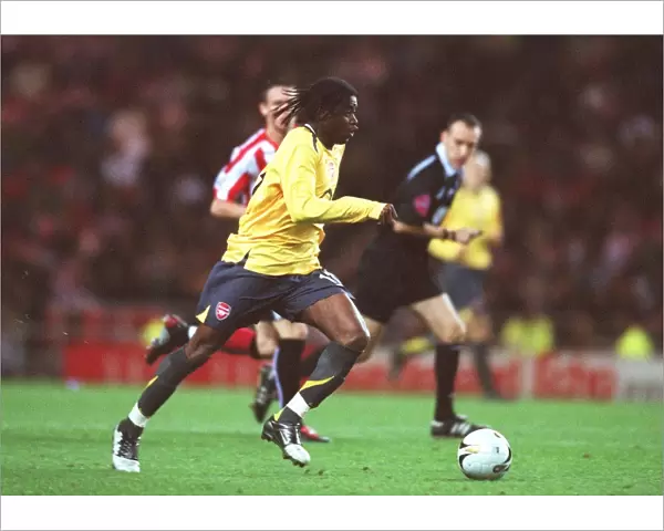 Alex Song (Arsenal). Sunderland 0: 3 Arsenal. Carling League Cup, Round 3
