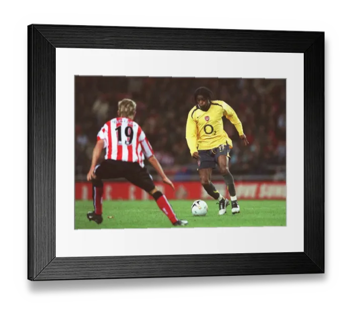 Framed Print : Alex Song (Arsenal) Martin Woods (Sunderland). Sunderland 0: 3 Arsenal