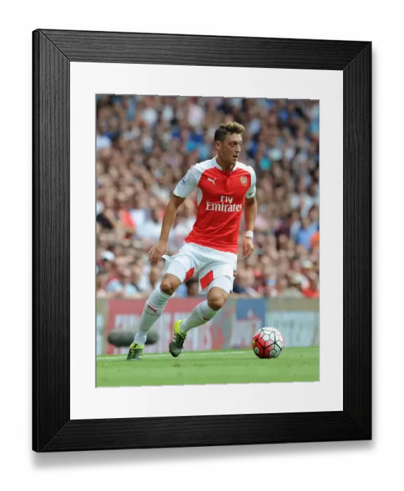 Framed Print : Mesut Ozil in Action: Arsenal vs. West Ham United, Premier League 2015-16
