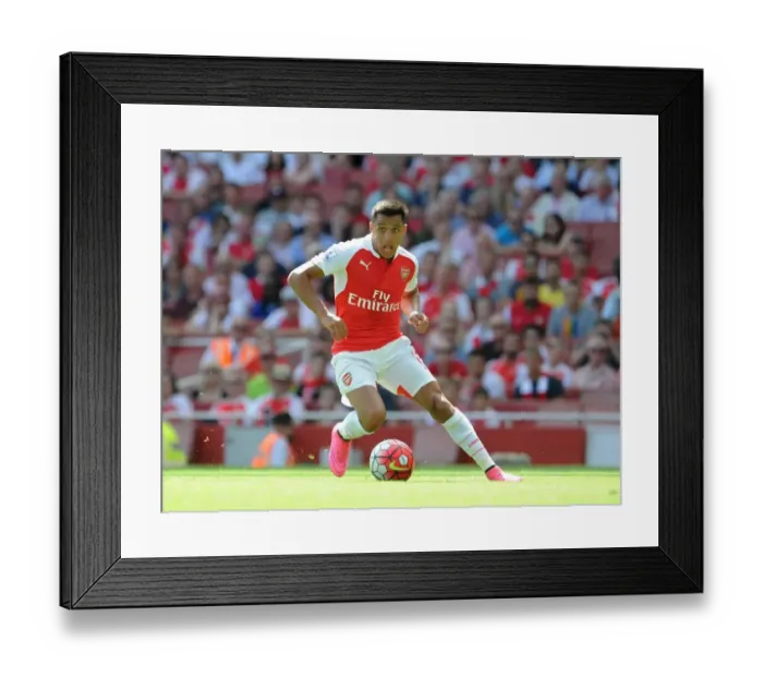 Framed Print : Alexis Sanchez in Action: Arsenal vs. West Ham United, Premier League 2015-16