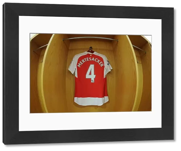 Per Mertesacker (Arsenal) kit. Arsenal 0: 2 West Ham United. Barclays Premier League