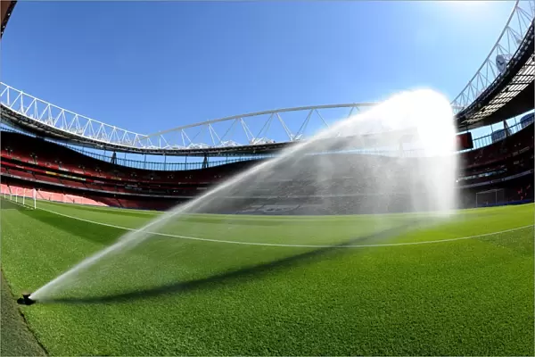 Pitch watering. Arsenal 0: 2 West Ham United. Barclays Premier League. Emirates Stadium