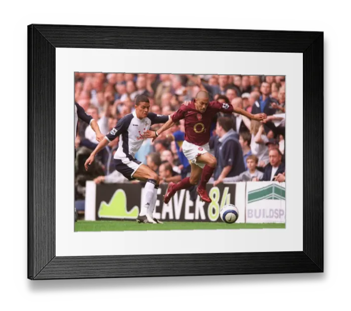 Framed Print : Gael Clichy (Arsenal) Jermaine Jenas (Tottenham) Framed Print : Gael Clichy (Arsenal) Jermaine Jenas (Tottenham)