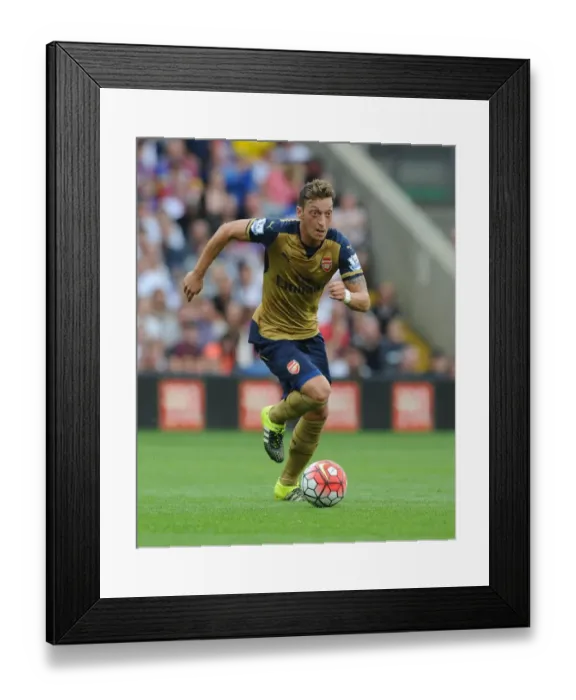 Framed Print : Mesut Ozil in Action: Arsenal vs. Crystal Palace, Premier League 2015-16 Framed Print : Mesut Ozil in Action: Arsenal vs. Crystal Palace, Premier League 2015-16