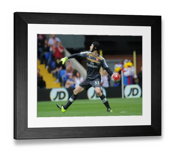 Framed Print : Arsenal's Petr Cech in Action: Crystal Palace vs Arsenal (2015-16) Framed Print : Arsenal's Petr Cech in Action: Crystal Palace vs Arsenal (2015-16)