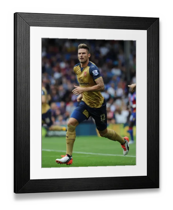 Framed Print : Arsenal's Olivier Giroud in Action against Crystal Palace, Premier League 2015-16