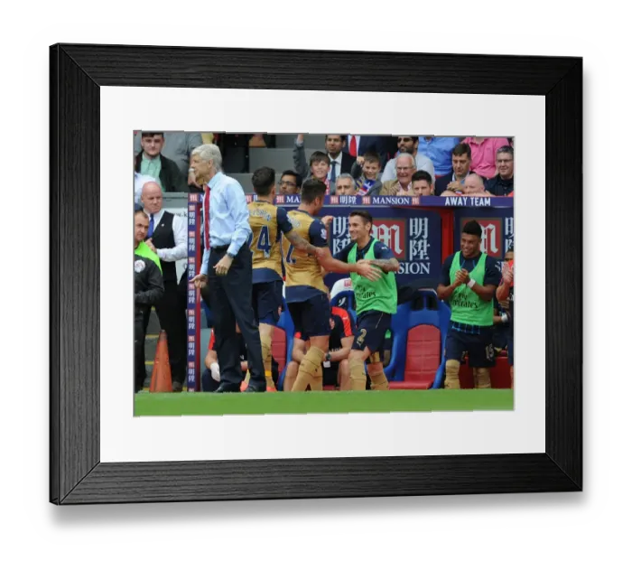 Framed Print : Giroud's Stunner: Arsenal's Opening Win at Crystal Palace (2015-16)
