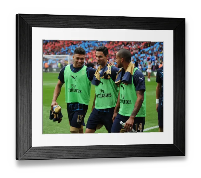 Framed Print : Arsenal Substitutes: Oxlade-Chamberlain, Arteta, Walcott - Ready on the Sidelines at Crystal Palace, 2015-16 Premier League