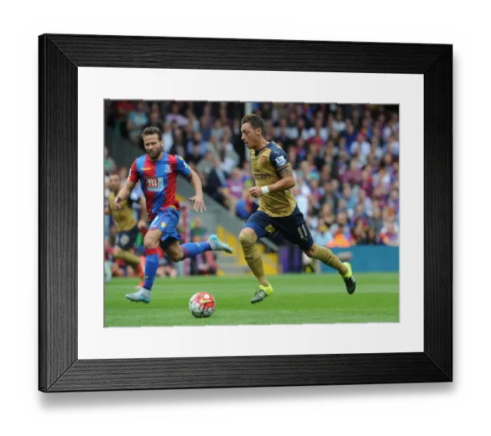 Framed Print : Mesut Ozil in Action: Arsenal vs. Crystal Palace, Premier League 2015-16 Framed Print : Mesut Ozil in Action: Arsenal vs. Crystal Palace, Premier League 2015-16