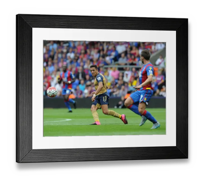 Framed Print : Alexis Sanchez in Action: Premier League 2015-16 - Arsenal vs. Crystal Palace Framed Print : Alexis Sanchez in Action: Premier League 2015-16 - Arsenal vs. Crystal Palace