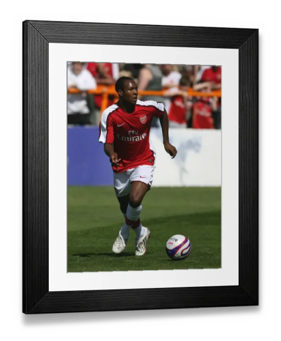 Framed Print : Gavin Hoyte in Action: Arsenal's Win at Barnet, 1:2 Pre-Season Friendly, 2008