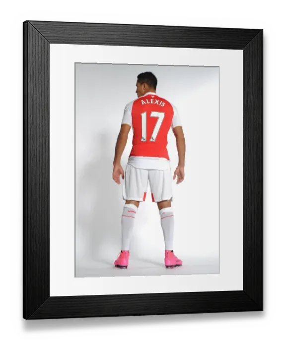 Framed Print : Alexis Sanchez at Arsenal Training Ground, 2015 Framed Print : Alexis Sanchez at Arsenal Training Ground, 2015