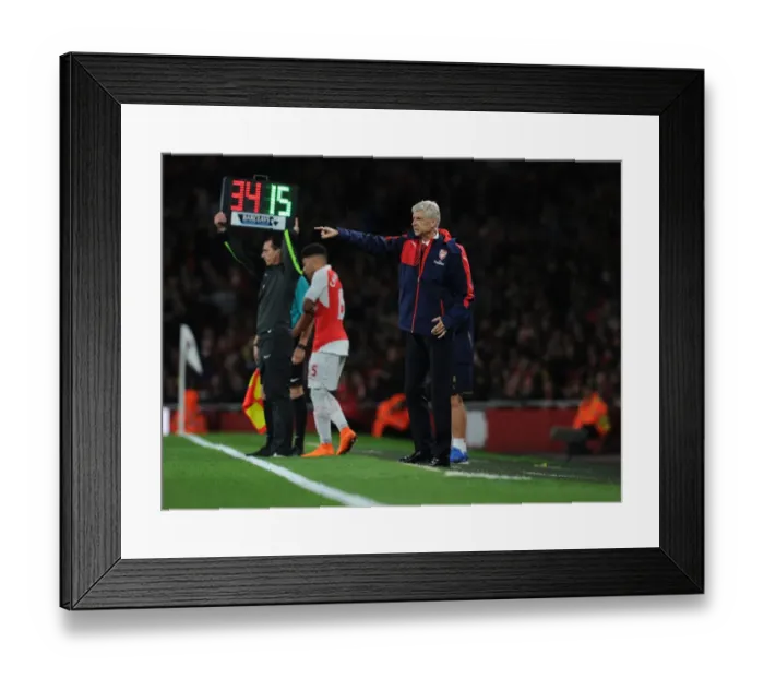 Framed Print : Arsene Wenger and Arsenal Face Off Against Liverpool in Premier League Clash (2015 / 16)