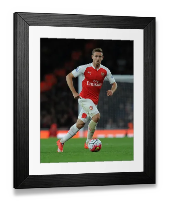Framed Print : Monreal in Action: Arsenal vs. Liverpool (2015 / 16) Framed Print : Monreal in Action: Arsenal vs. Liverpool (2015 / 16)