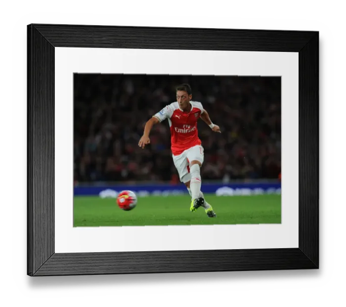 Framed Print : Mesut Ozil in Action: Arsenal vs Liverpool, Premier League 2015 / 16